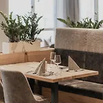 Hotel Firstpeak 4*