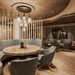 Firstpeak Hotel