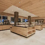 Firstpeak Hotel