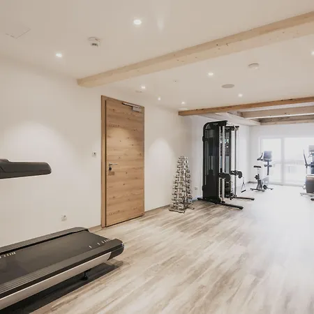 Hotel Firstpeak 4*