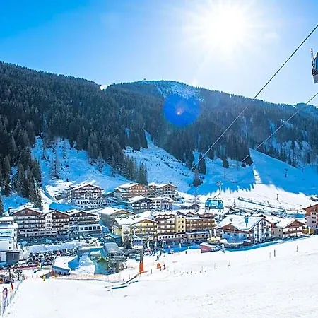 Firstpeak Hotel