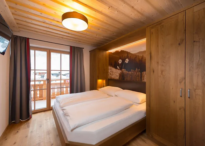 Hotel Firstpeak 4*